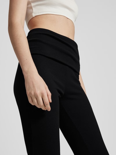 Only Spodnie o rozkloszowanym kroju w jednolitym kolorze model ‘LINA’ Czarny 3