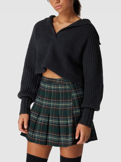 NA-KD Cropped Strickpullover mit Umlegekragen Black 4