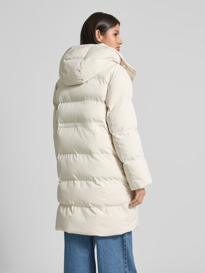 OPUS Płaszcz pikowany z kieszeniami z patką model ‘Hallusi’ Złamany biały 5