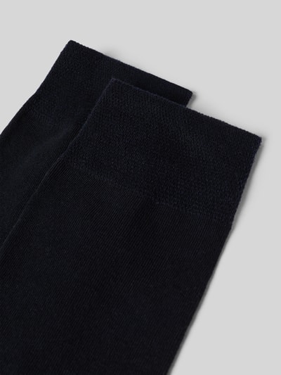 Produktfoto, Kniestrümpfe mit elastischem Bund im 2er-Pack von camano aus Baumwoll-Mix in Schwarz, feine Textur, körpernahe Passform.