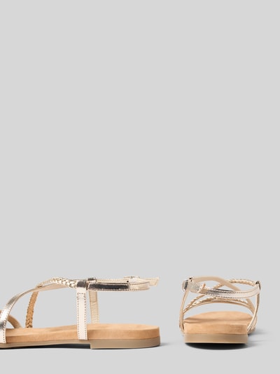 Produktfoto, Sandalen aus echtem Rindsleder von Tamaris in Beige mit strukturierter Optik, abgerundeter Schuhspitze, Blockabsatz, Dornschließe, leicht strukturierter Sohle.