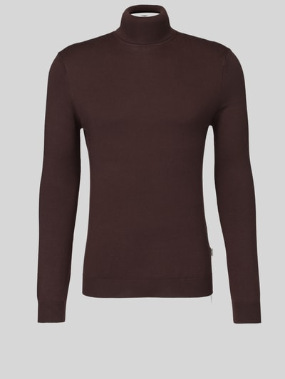Produktfoto, dunkelbrauner Regular Fit Rollkragenpullover aus Viskose-Mix Modell 'WYLER' von ONLY & SONS, glatte Struktur vor grauem Hintergrund