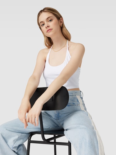 Review Neckholder Crop Top Weiss 3