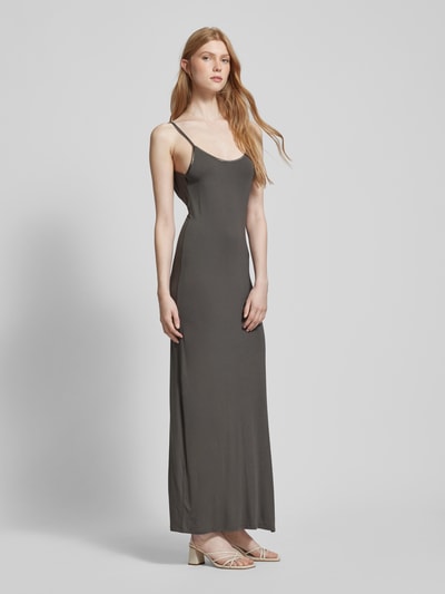 Only Długa sukienka z mieszanki wiskozy model ‘Amelia’ Antracytowy 1