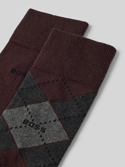 Produktfoto, bordowe i szare skarpety z geometrycznym wzorem, mieszanka bawełny, zestaw 2 szt., model 'ARGYLE' od BOSS, skarpety męskie