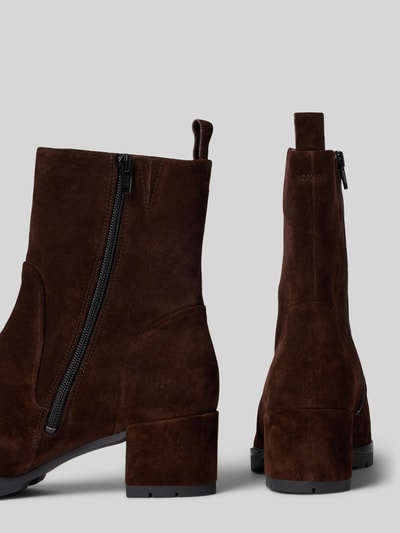 Produktfoto, Stiefeletten aus echtem Leder von Högl aus dunkelbraunem Wildleder, Blockabsatz, leicht profilierte Sohle, abgerundete Passform, Absatzhöhe 5 cm, Schafthöhe 7 cm, Schaftweite 13 cm