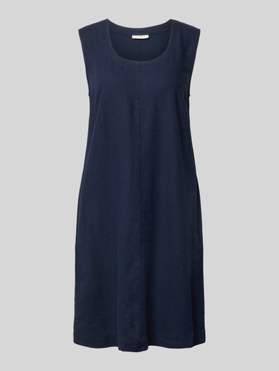 Produktfoto, Knielanges Kleid aus Leinen-Viskose-Mix Modell 'LAVA' von FREE/QUENT, ciemnogranatowy kolor, prosty krój, dekolt okrągły, długość do kolan, długość tyłu w rozmiarze S: 95 cm, szerokość w rozmiarze S: 50 cm