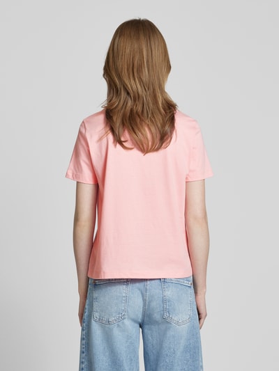 Gant T-Shirt mit Label-Print Pink 5