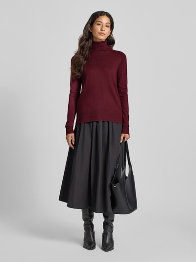 s.Oliver RED LABEL Regular Fit Rollkragenpullover aus Viskose-Mix Bordeaux 1