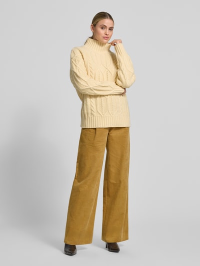 Style Icon Collection Uitlopende corduroy broek in moderne flared fit en hoge taille - curated by Maja Weyhe Mosterdgeel - 1