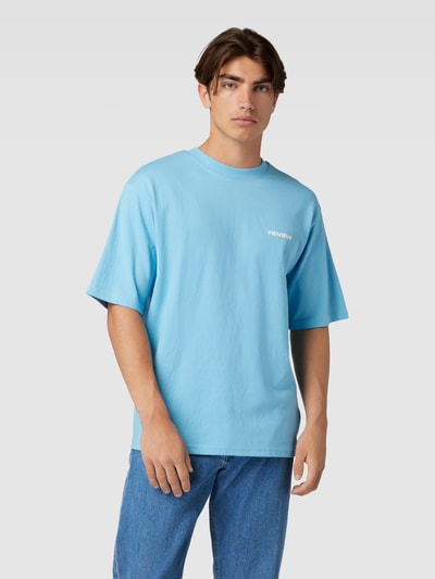 REVIEW Basic oversized T-Shirt mit Logo Detail Hellblau 4