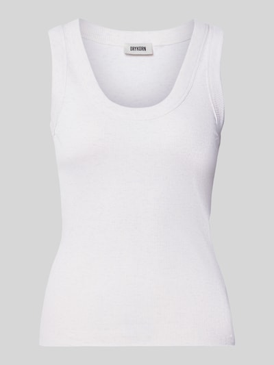 Produktfoto, białe top Tanktop aus reiner Baumwolle od DRYKORN, Efekt prążkowania, dekolt w łódkę, krój przylegający, Długość tyłu w rozmiarze S: 55 cm