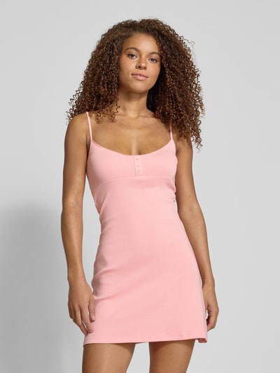 Review Minikleid mit kurzer Knopfleiste und Spaghettiträgern Rosa 4