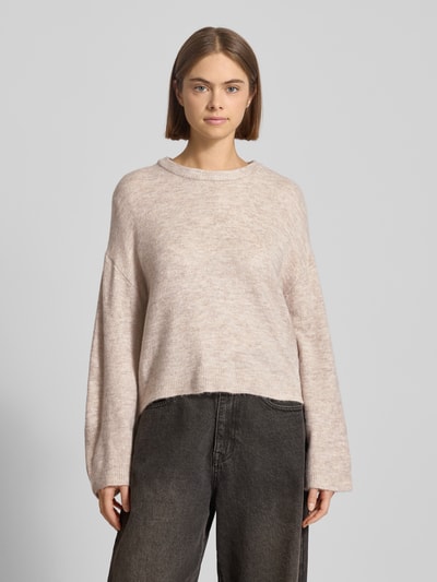 ONLY Sweter z dzianiny o kroju regular fit z okrągłym dekoltem model ‘SIMONI’ Złamany biały 4
