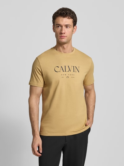CK Calvin Klein T-Shirt mit Label-Print und Rundhalsausschnitt Senf 4