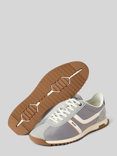 BOSS Orange Low Top Sneaker mit Velours-Optik-Details Modell 'ZAYN' Hellgrau 4