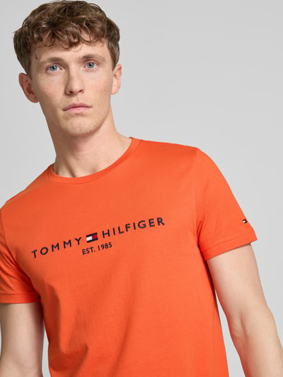 Tommy Hilfiger T-Shirt mit Label-Stitching Orange 3