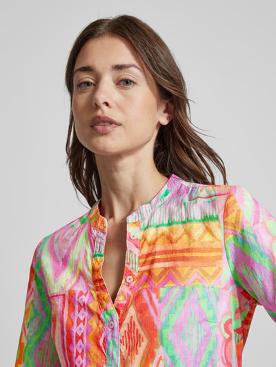 Emily Van den Bergh Bluse mit Allover-Muster Modell 'Multi Aqua Patch' Pink 3