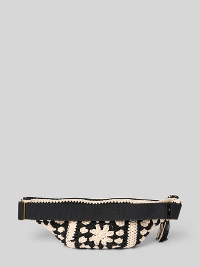 Produktfoto, Bauchtasche mit Label-Detail Modell 'Wanderes Bumbag' von Barts aus reiner Baumwolle in Schwarz und Creme mit Reißverschluss und Häkelstruktur