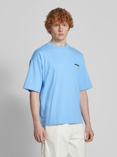 REVIEW T-shirt o kroju oversized z nadrukiem z logo Jasnoniebieski 4