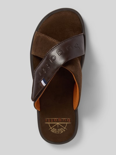 bugatti Lederslides mit Label-Schriftzug Modell 'Derek' Cognac 3