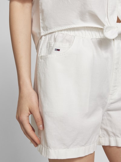 Tommy Jeans Regular fit korte paperbagbroek van een mix van katoen en linnen Ecru - 3