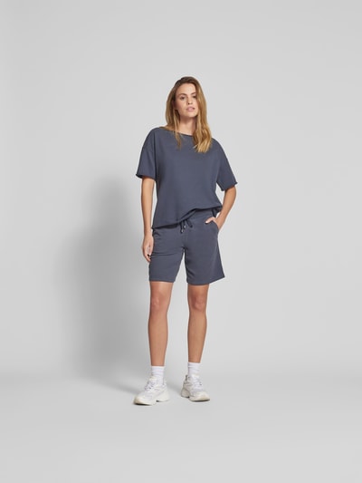 Juvia Oversized T-Shirt mit U-Boot-Ausschnitt Dunkelblau 1