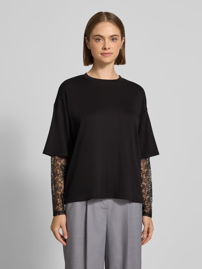 Vrouwenmodel draagt Regular fit shirt met lange mouwen met viscose, model 'TAHLIA' van ONLY, Dames, zwart, grijs, voorkant volledige lichaam