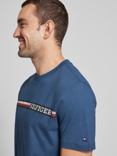 Tommy Hilfiger T-Shirt mit Label-Print Jeansblau 3