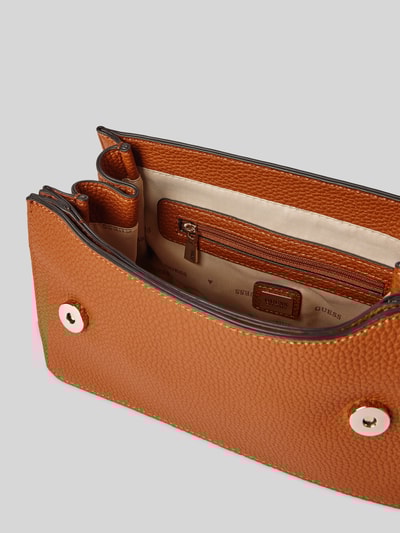 Guess Handtasche mit Label-Applikation Modell 'CALISTA' Cognac 5