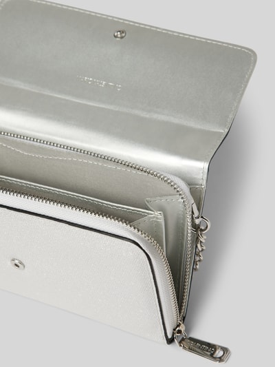 VALENTINO BAGS Clutch mit Label-Applikation Modell 'KALUA' Silber 4