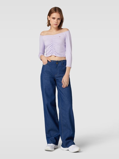 Tommy Jeans Cropped Longsleeve mit Label-Stitching Lavender 1