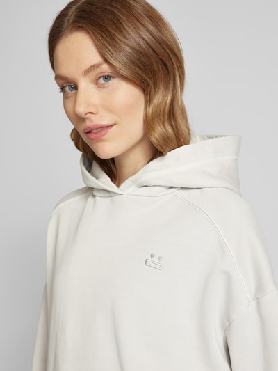 Drykorn Oversized Hoodie mit Label-Stitching Modell 'RAIANA' Stein 3