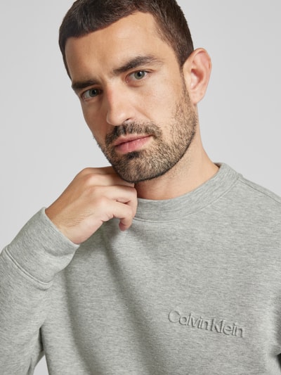 CK Calvin Klein Sweatshirt mit Label-Detail Modell 'SPACER' Kitt 3