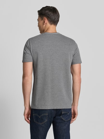 GANT T-Shirt mit Rundhalsausschnitt und Label-Stitching Mittelgrau 5