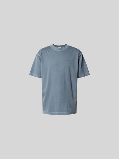 Produktfoto, Regular Fit T-Shirt aus reiner Baumwolle von Closed in Blau mit Rundhalsausschnitt, Used-Look, Label-Print, Herrenmodell