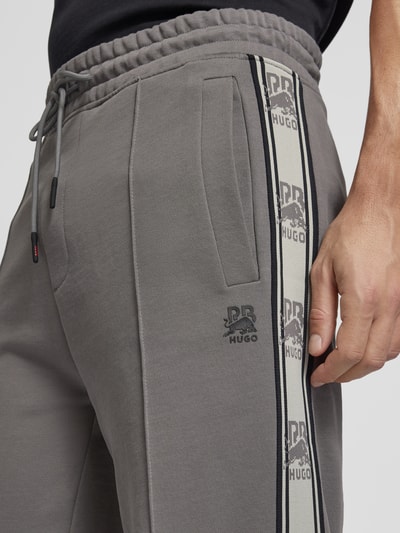 HUGO Sweatpants met elastische band, model ‘Dishorte’ Lichtgrijs - 3