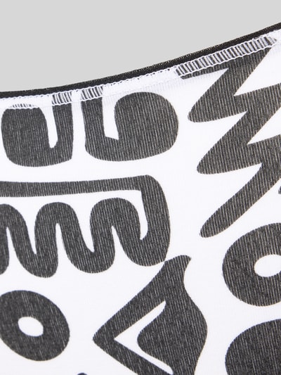 Produktfoto, Slim Fit Slip aus Baumwoll-Mix Modell 'Rio' von SKINY, abstrakter schwarz-weißer Allover-Print, glatte Textur.