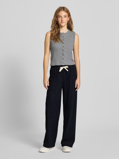 Review Spodnie materiałowe o kroju wide fit z elastycznym pasem Granatowy 1