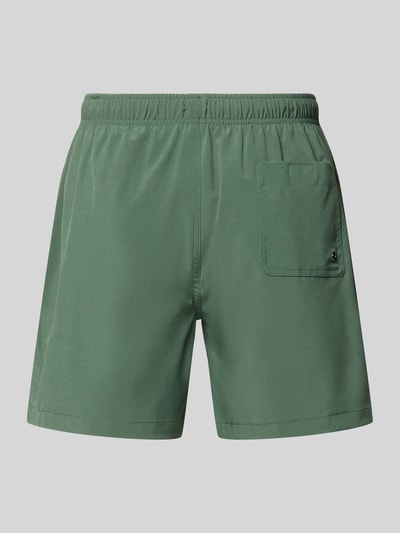 Produktfoto, grüne Badehose mit elastischem Bund und Tunnelzug von MCNEAL aus Material-Mix mit Stretch-Anteil, Regular-Fit, Rückansicht