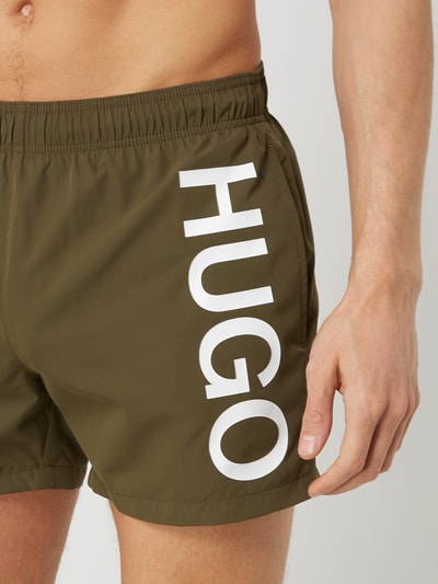 HUGO Badeshorts mit Logo-Print Modell 'Abas' Oliv 2