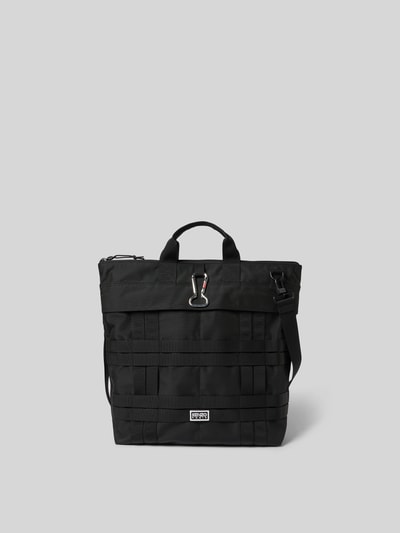 Produktfoto, schwarze Tote Bag mit kurzem Tragehenkel von Kenzo, rechteckige Form, sichtbarer Reißverschluss, Label-Detail, glatte Textur