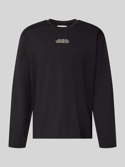 Produktfoto, schwarzes Regular Fit Longsleeve aus reiner Baumwolle Modell 'Ryan' von Wood Wood, Logo-Stitching, glatte Textur