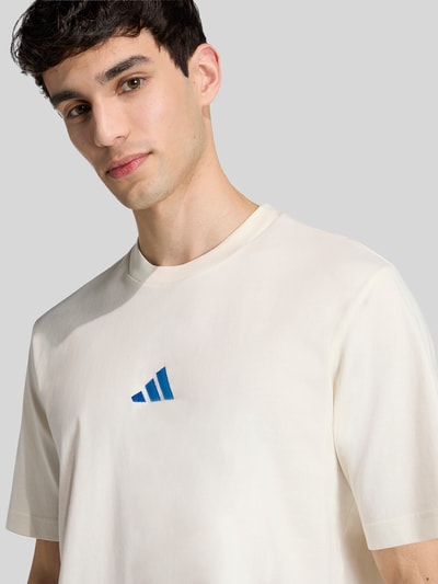 adidas Sportswear t-shirt o kroju regular fit z czystej bawełny Złamany biały 3