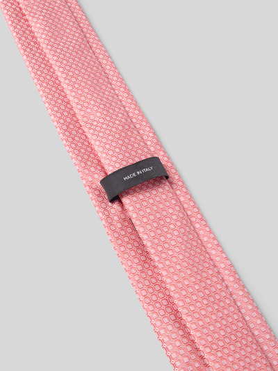 Produktfoto, Krawatte aus Seiden-Mix von BOSS in Rosa, unifarben mit feinem Webmuster, glänzende Textur, Fokus auf Materialqualität
