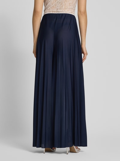 GUIDO MARIA KRETSCHMER WOMAN Wide Leg Stoffhose mit gelegten Falten Modell 'Samantha' Dunkelblau 5
