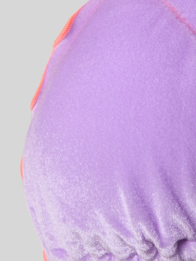 Produktfoto, Bikini-Set mit Stretch-Anteil Modell 'CIROLUMA' od Banana Moon, elastyczny materiał, muszelkowa faktura, detal w kolorze fioletowym