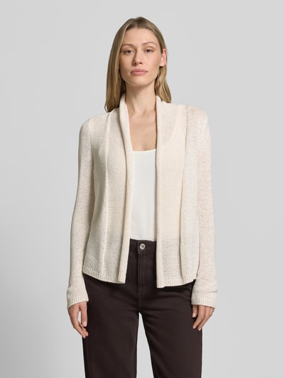 Frauenmodel trägt Regular Fit Cardigan in Strick-Optik von monari in Creme, elastische Abschlüsse, Schalkragen, Ganzkörperansicht von vorne.