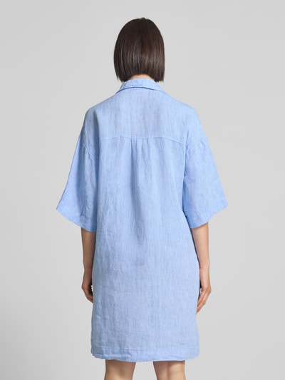 Christian Berg Woman Knielanges Leinenkleid mit V-Ausschnitt Jeansblau 5