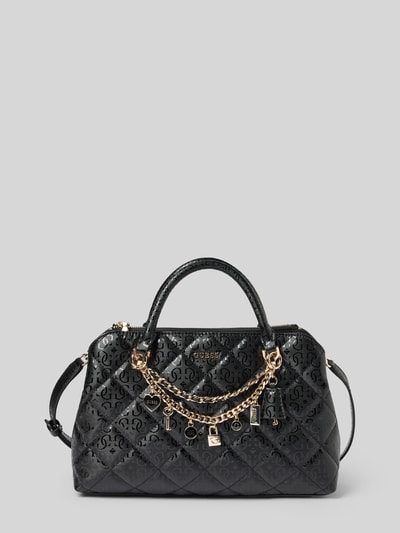 Produktfoto, Handtasche in Leder-Optik Modell 'Libby' von Guess mit Stepp-Optik, Logo-Detail, Zierbesatz, Tragehenkel und abnehmbarem Schulterriemen, Hauptfach mit Magnetverschluss, Reißverschlusstasche auf der Innenseite, Breite 32 cm, Länge 21 cm, Tiefe 11 cm, Länge Schulterriemen 122 cm, glänzendes Schwarz, goldfarbene Details, strukturierte Oberfläche